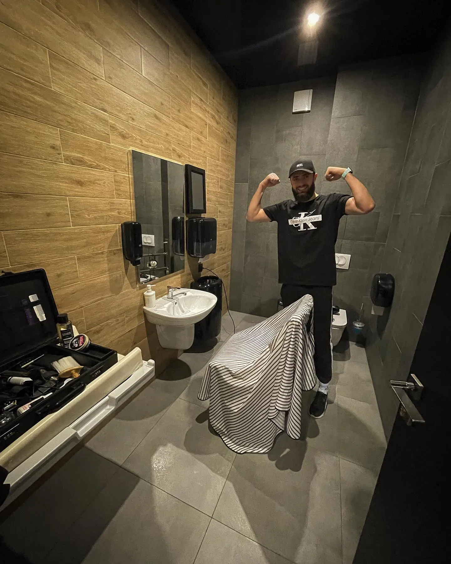 Клієнт Underground Barbershop