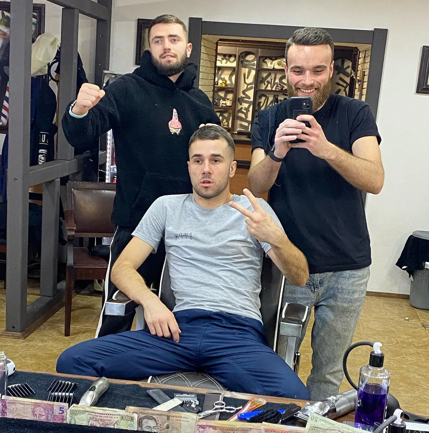 Клієнт Underground Barbershop